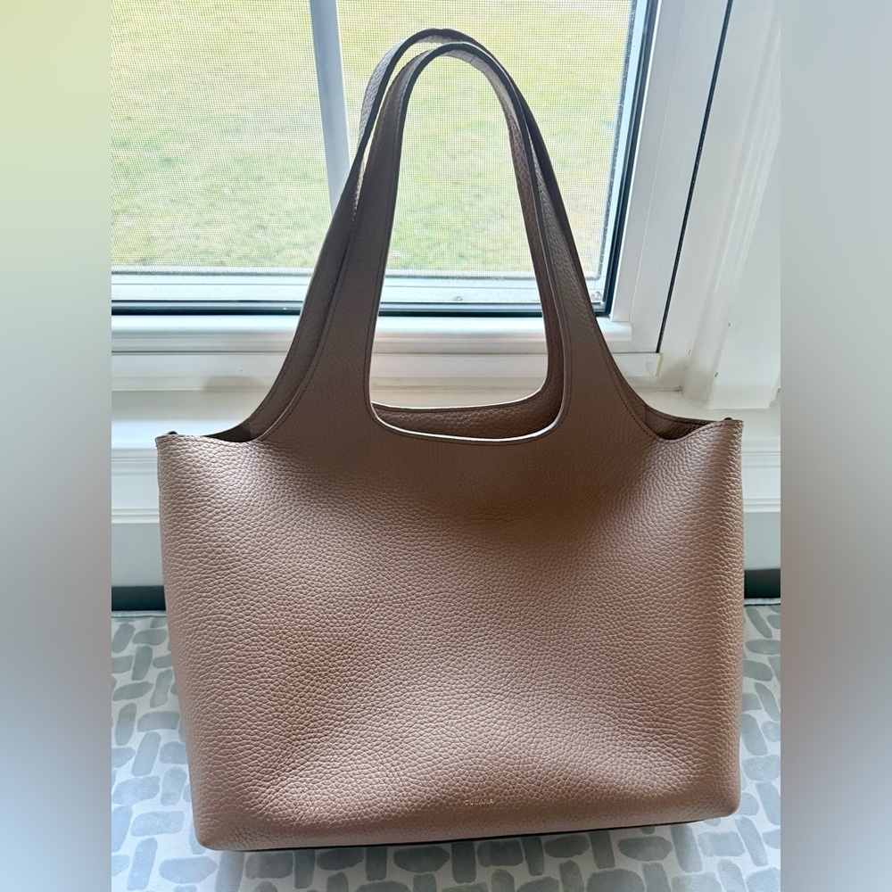 NWOT Cuyana 13” System Tote in Cappuccino